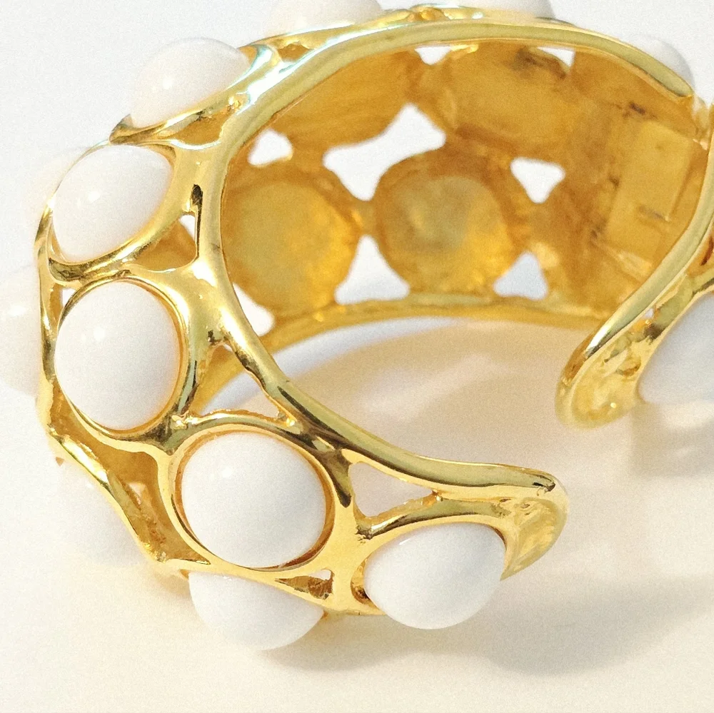 vintage Kenneth Jay Lane chunky white Cabochon cuff bracelet Mod Space Age - Picture 6 of 13
